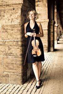 Violinistin Birgit Dennog (Foto: Martin Peterdamm)